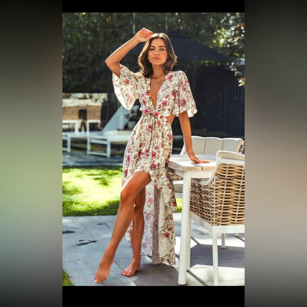 Beautiful summer dress. Size small/medium new with tags